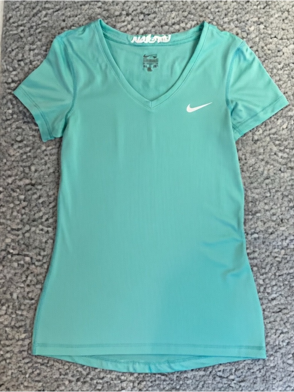 Nike Pro Women's Aqua V-Neck Athletic Short Sleeves T-Shirt / Small